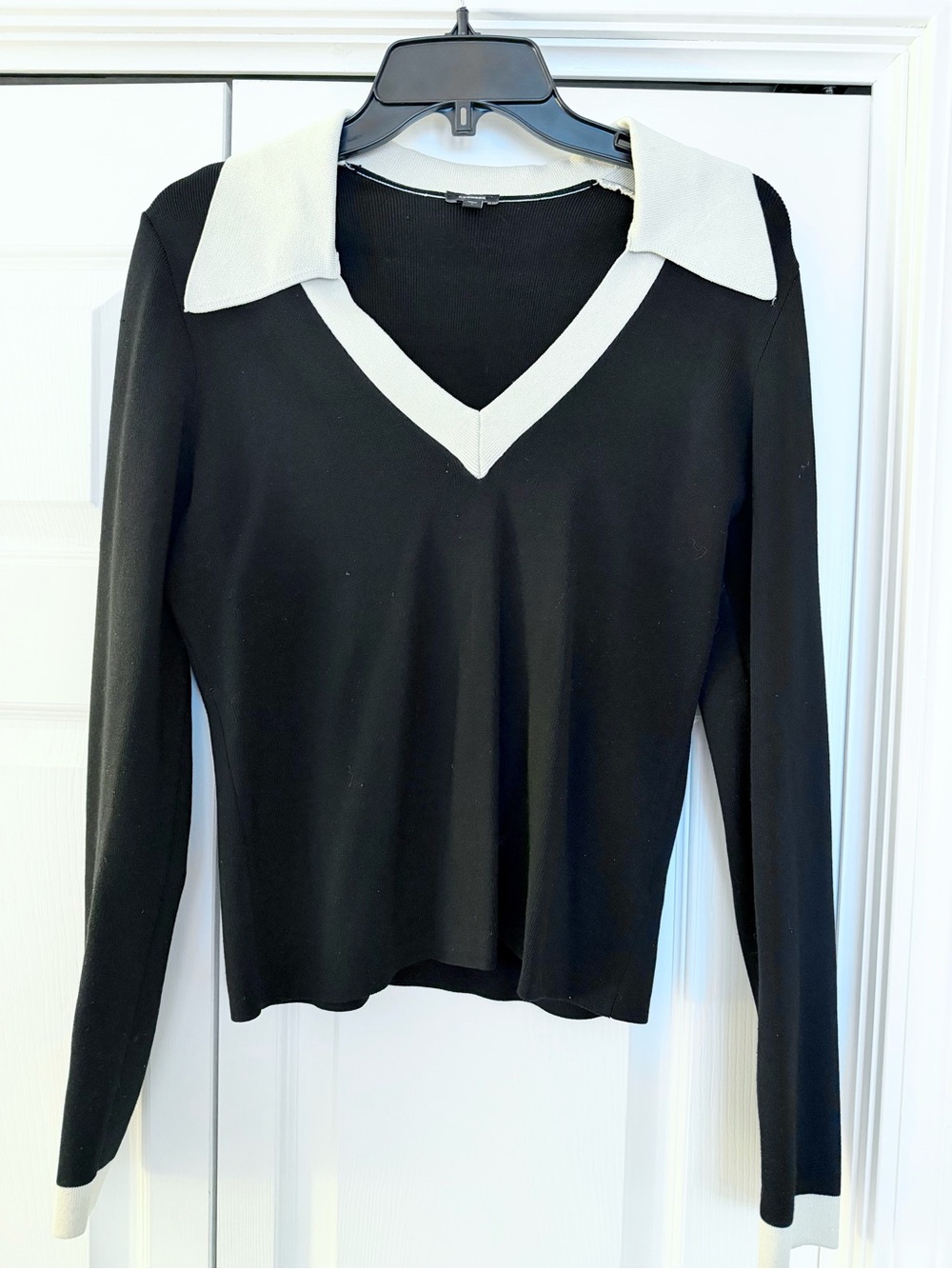Express Black Long-Sleeve V-Neck Top with White Contrast Collar